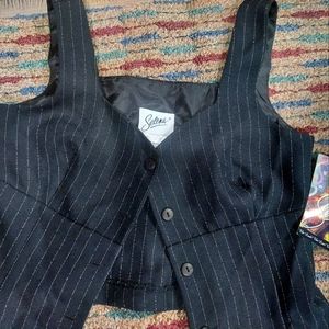 Selena original line crop top size medium, nwt